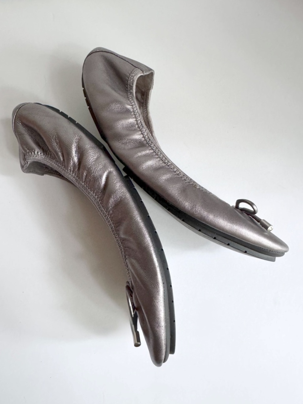 Me Too Halle 2.0 Metallic Pewter Leather Ballet Flats Size 8.5 - Picture 7 of 12